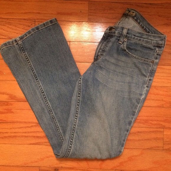 Curvy Bootcut American Eagle Denim Jeans