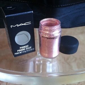 MAC FLASH SALE🎉 PIGMENT IN "MELON" GET IT NOW🔥