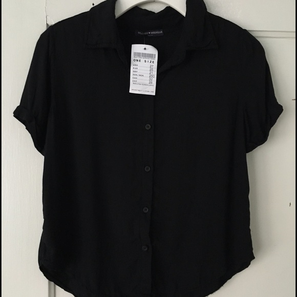 BRANDY MELVILLE CROPPED BUTTON DOWN