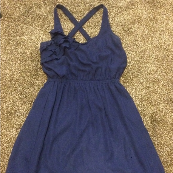 Super cute navy dress!