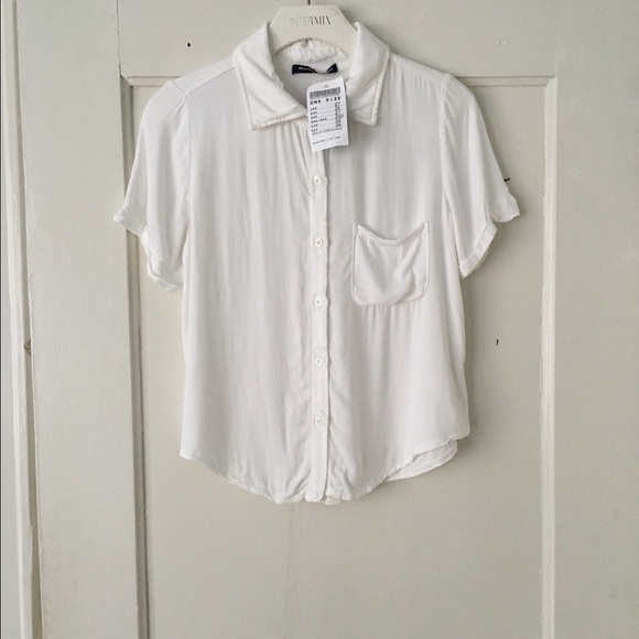 BRANDY MELVILLE CROPPED BUTTON DOWN