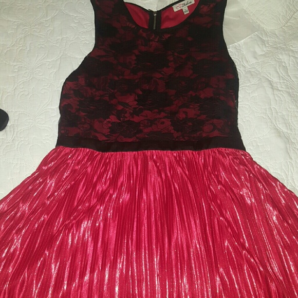 Red party dress
