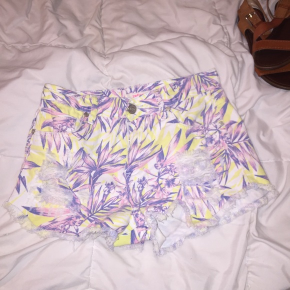 Highwasted shorts