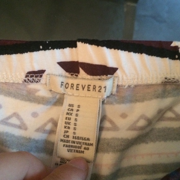 Forever 21 Aztec/tribal print leggings - Picture 3 of 3