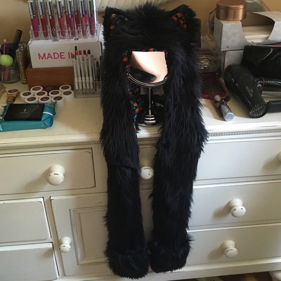 Black wolf spirit hood