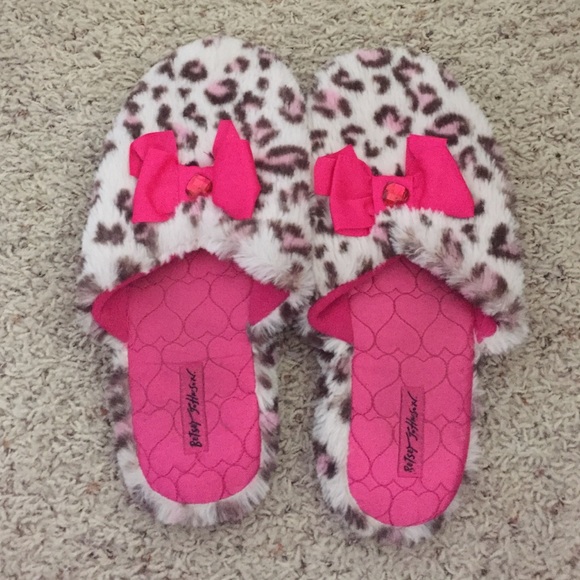 💗Betsey slippers💗