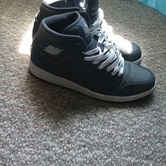 Retro 1 - Picture 1 of 3