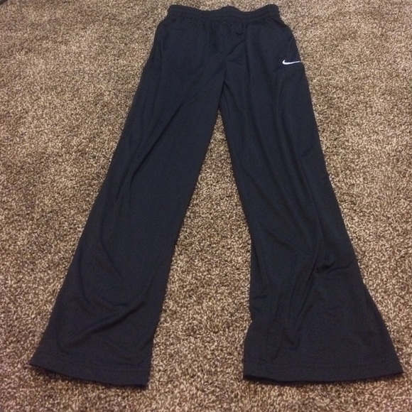 NWOT Nike dri-fit pants.