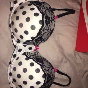 Bra never been worn still has tags