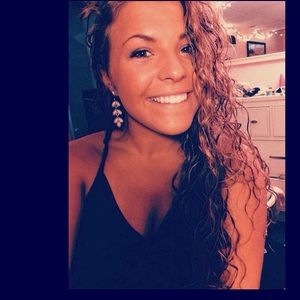 Meet your Posher, Christina