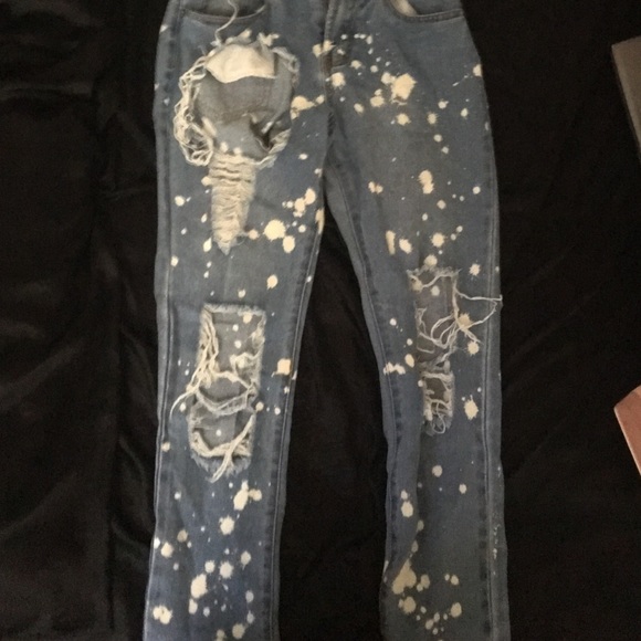 Forever21 distressed jeans