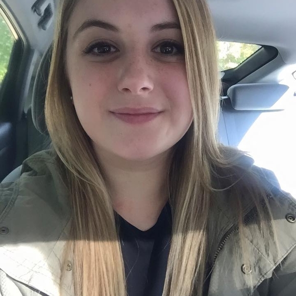 Meet your Posher, Mally