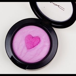 Final sale! MAC Sakura blush brand new