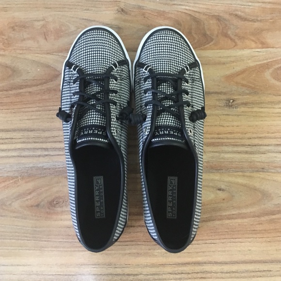 Sperry Sneakers