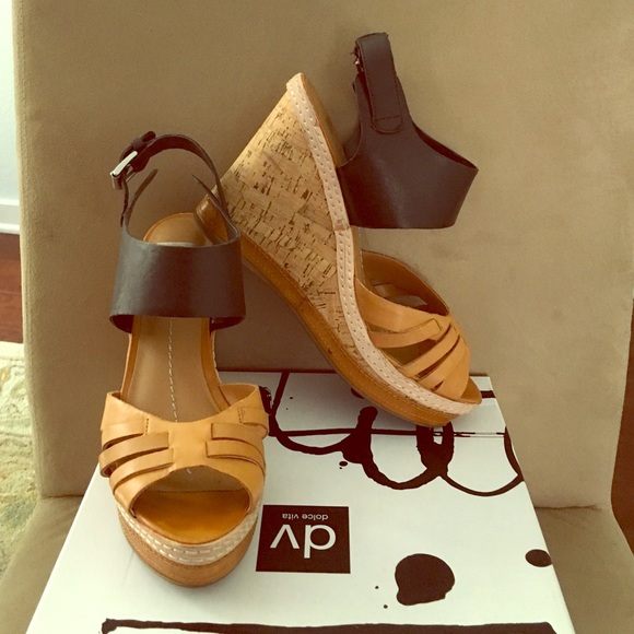 Dolce Vita Jaslyn Color Block Wedge Size 7