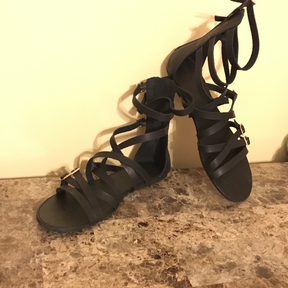 Ankle black strapped sandles