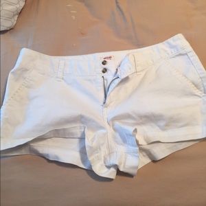 Low rise white shorts