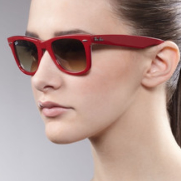 Ray-Ban Wayfarer sunglasses in red
