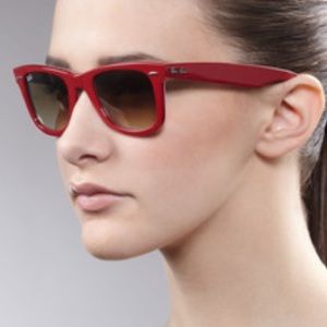 Ray-Ban Wayfarer sunglasses in red