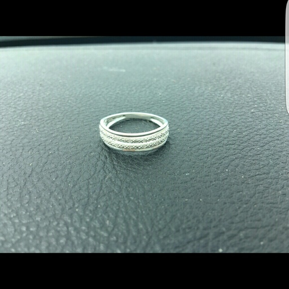 *reduced* Size 8 Avon 2 layer ring