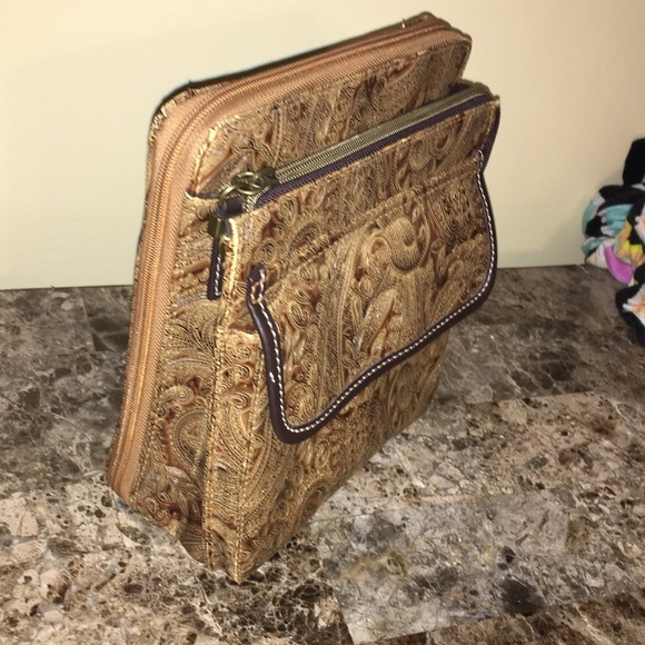 Relic auth quality hand bag