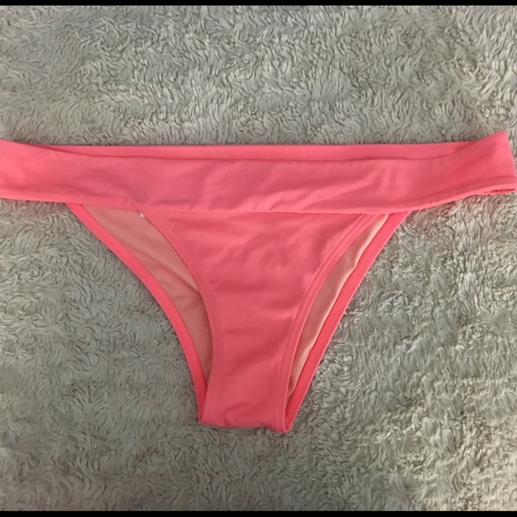 Victoria's Secret Neon Pink Push-up Bandeau+Cheeky - Picture 2 of 3