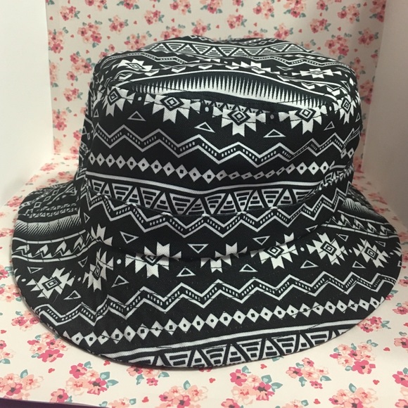Black & White Aztec Tribal Print Bucket Hat