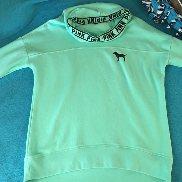 mint cowlneck