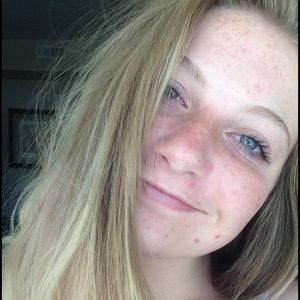 Meet your Posher, Abbie