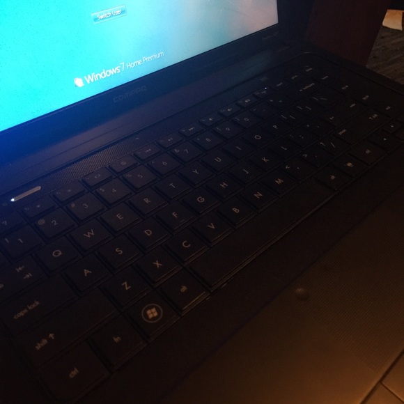 Laptop - Picture 3 of 3