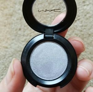 M.A.C eyeshadow NEW**