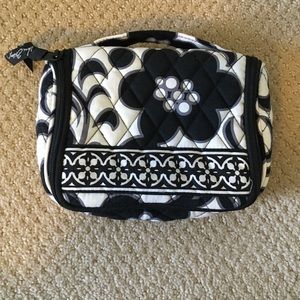 Vera Bradley Hanging travel organizer
