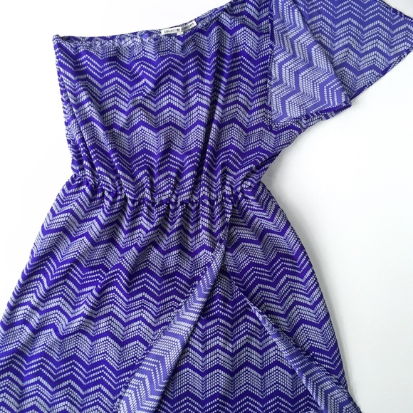 🆕 C O L L E C T I V E  CONCEPTS |  Shoulder Dress - Picture 1 of 3