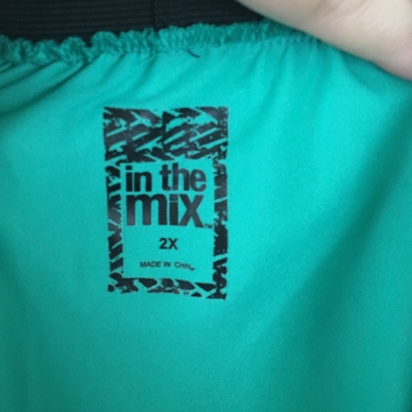 🔥HOST PICK‼️🔥In The Mix high/low skirt - Picture 3 of 3