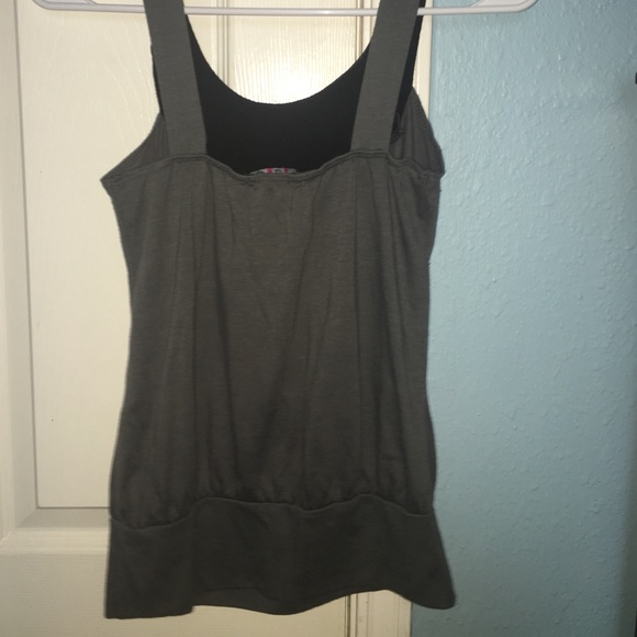 Top - Picture 2 of 2