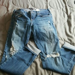 Hollister destroyed skinny jeans