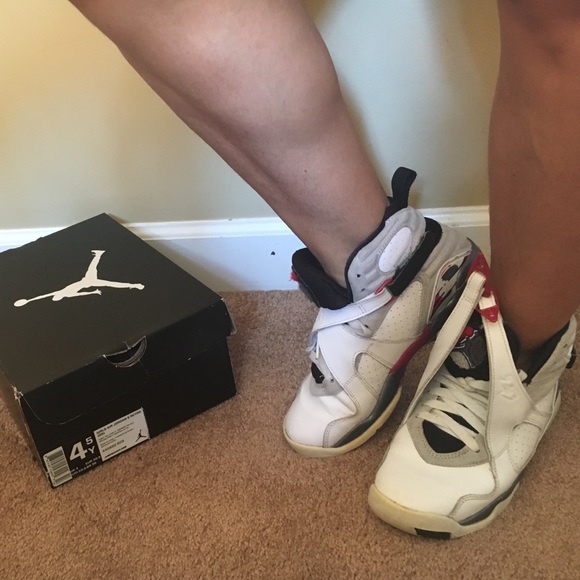 bugs bunny jordan 8s