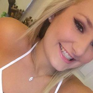 Meet your Posher, Kristina