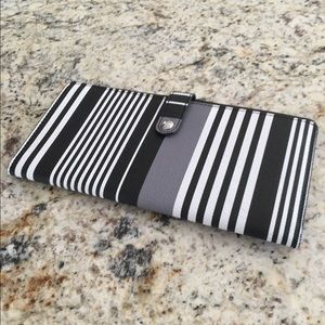 Vera Bradley slim travel organizer ( wallet )