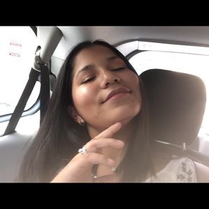 Meet your Posher, Valentina