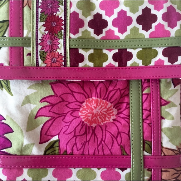Vera Bradley cross body in Hello Dahlia! - Picture 2 of 4