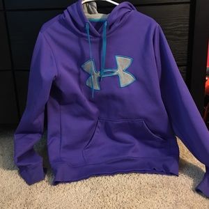 Under armour sweatshirt