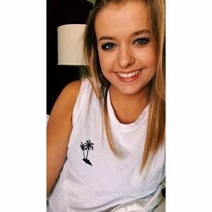 Meet your Posher, Olivia