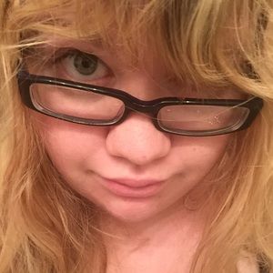 Meet your Posher, Karie