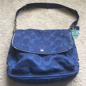 Signature Messenger Bag, Cross Body.