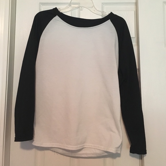 Baseball tee