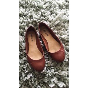 Brown flats ❤️✨