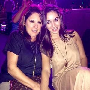 Meet your Posher, Chloe