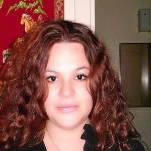 Meet your Posher, Lora