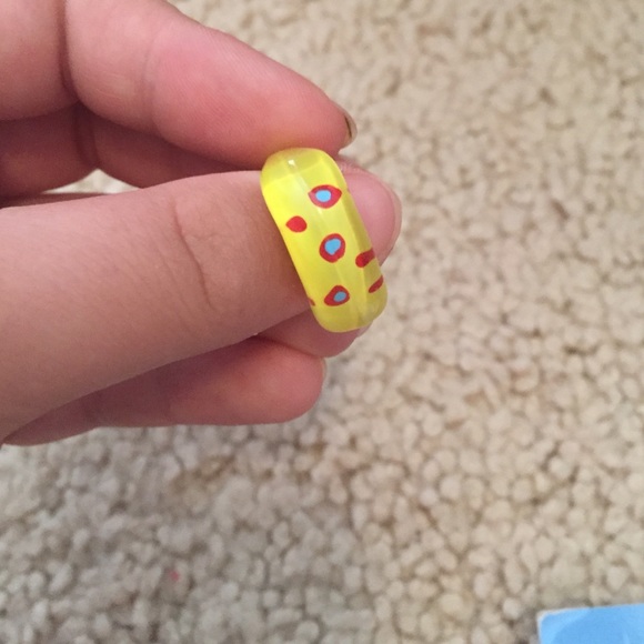 Ring - Picture 2 of 2